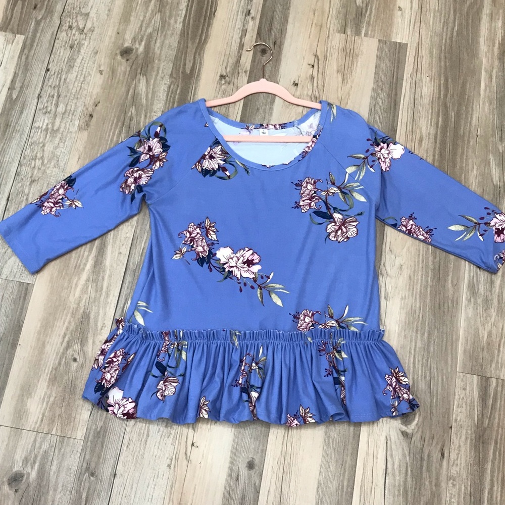 Boutique floral blouse size small - Picture 8 of 8